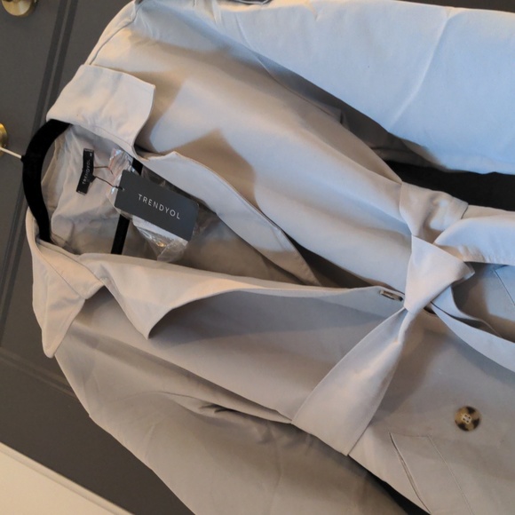 Trendyol trench coat SZ 8 US - Picture 11 of 13